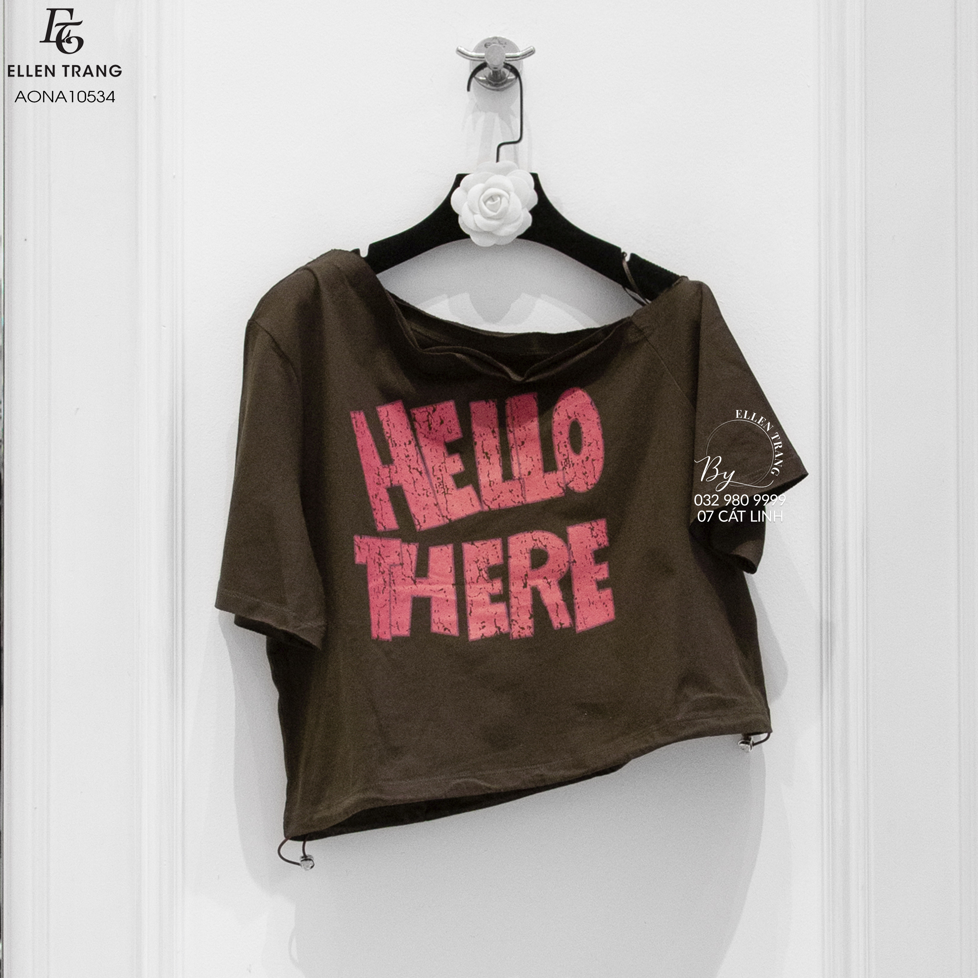 ÁO NÂU LỆCH VAI CHỮ ĐỎ HELLO THERE