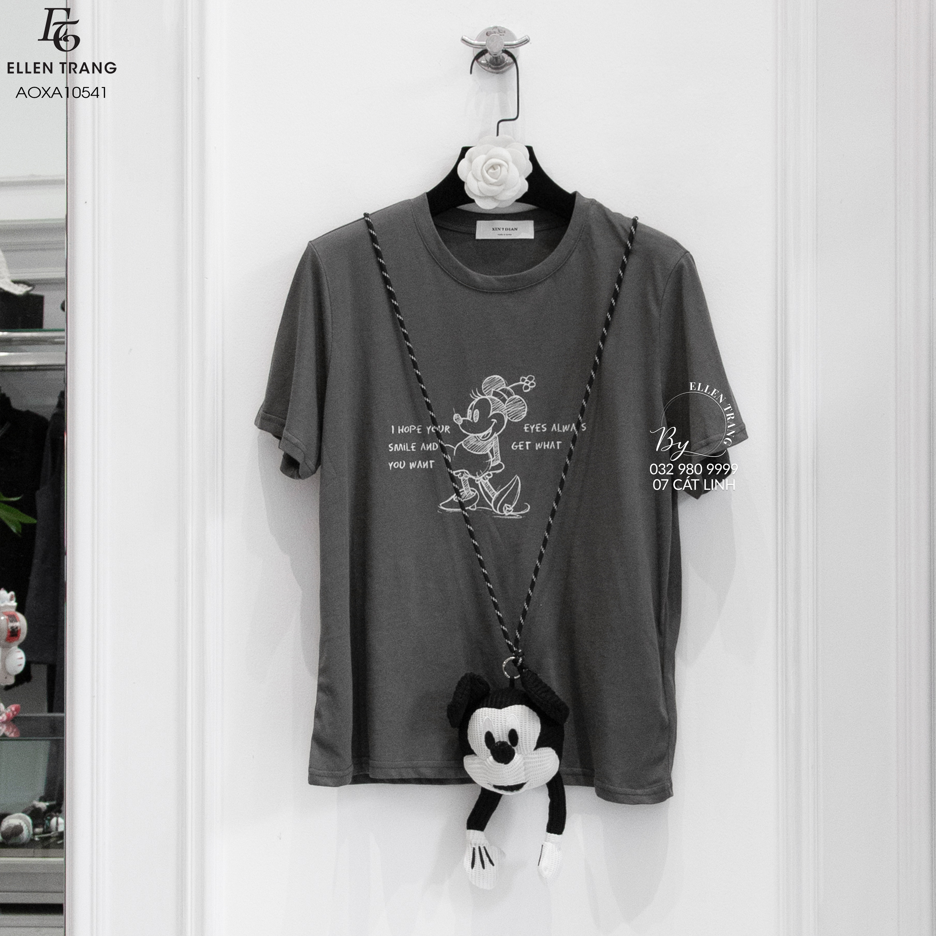 ÁO PHÔNG XÁM HÌNH CHỮ TRẮNG KÈM GẤU MICKEY