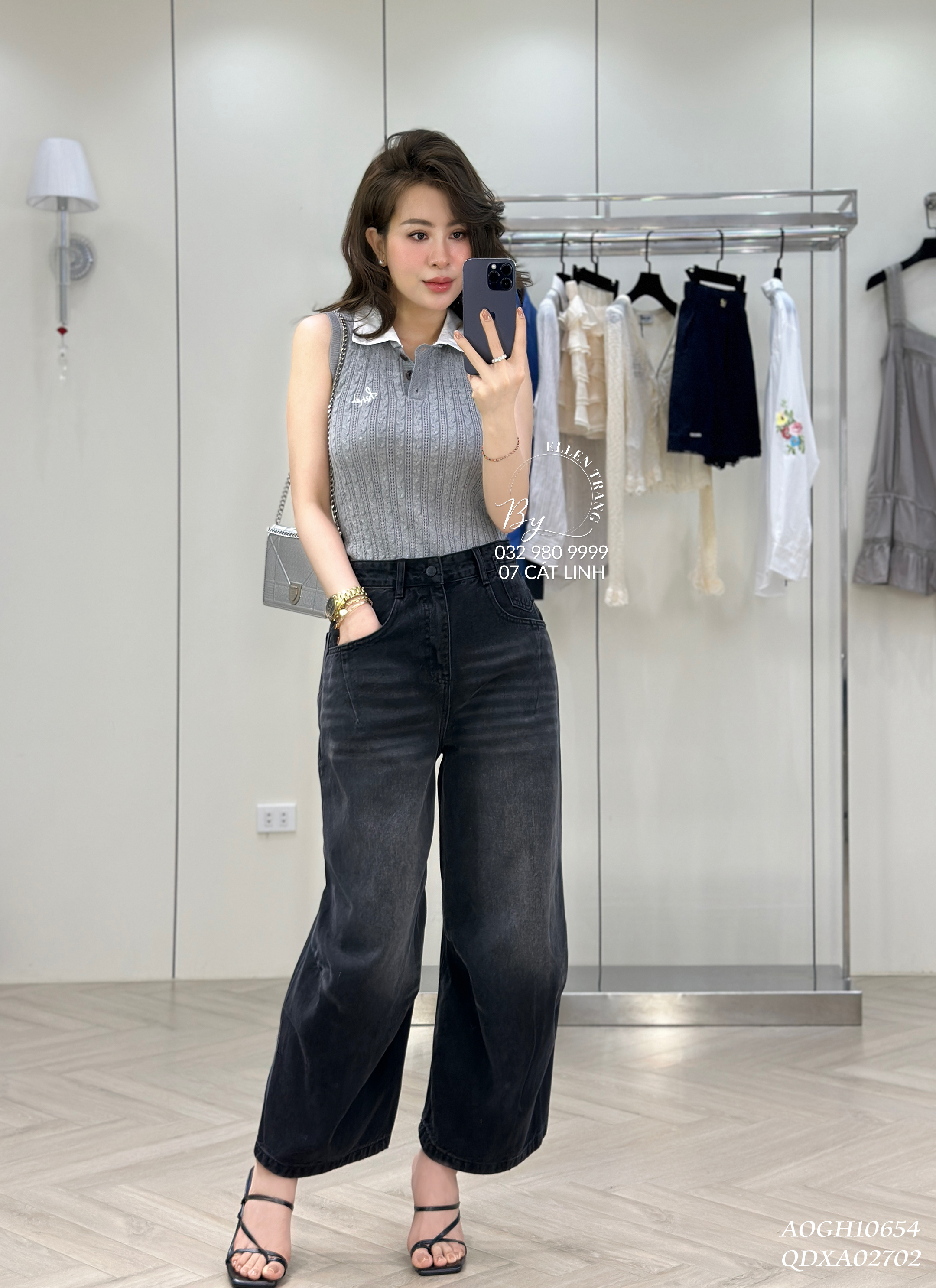 ÁO SÁT NÁCH GHI CỔ TRẮNG C&N