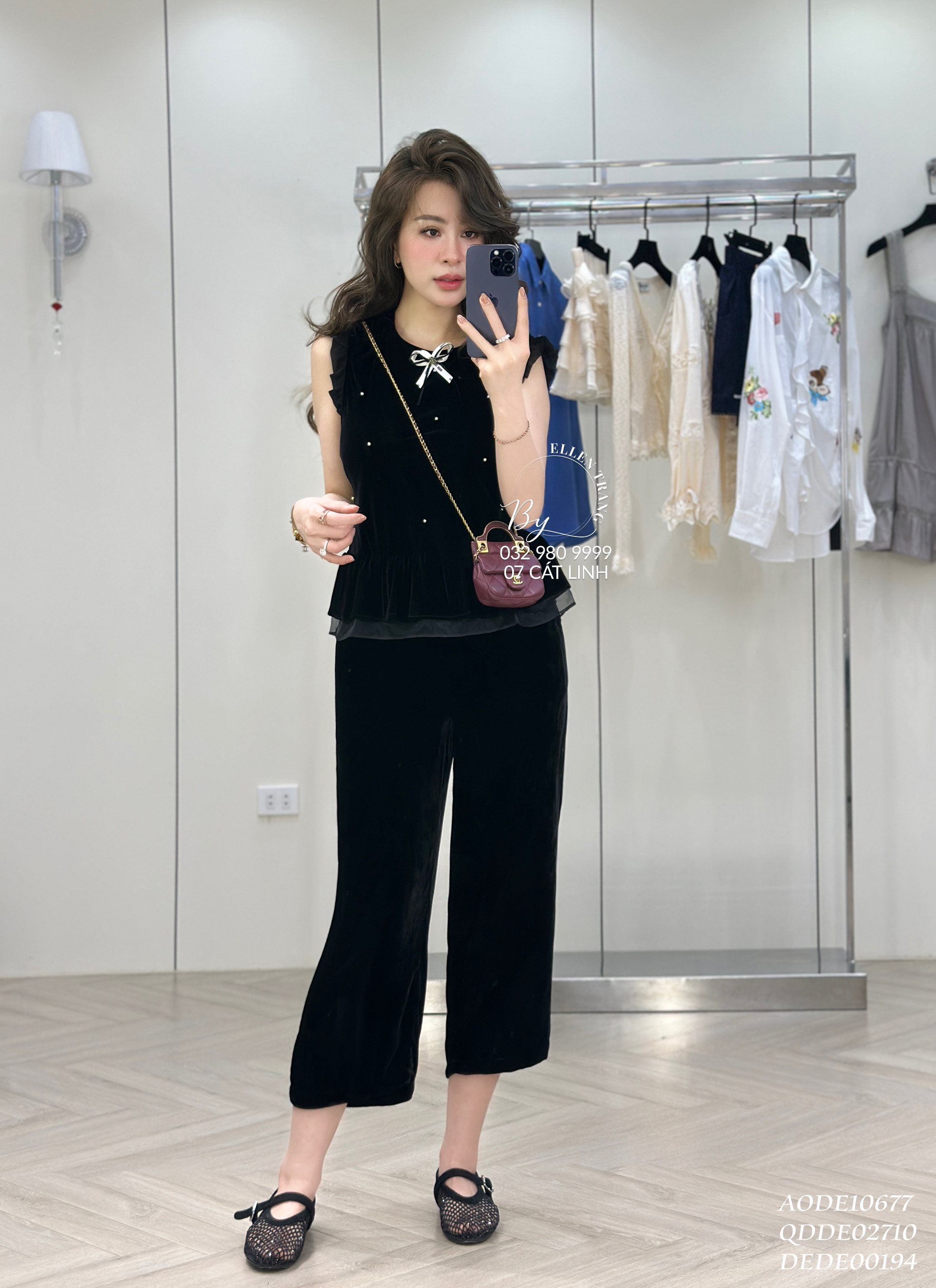 ÁO SÁT NÁCH NHUNG ĐEN ĐÍNH NGỌC TRAI KÈM CÀI NƠ BE
