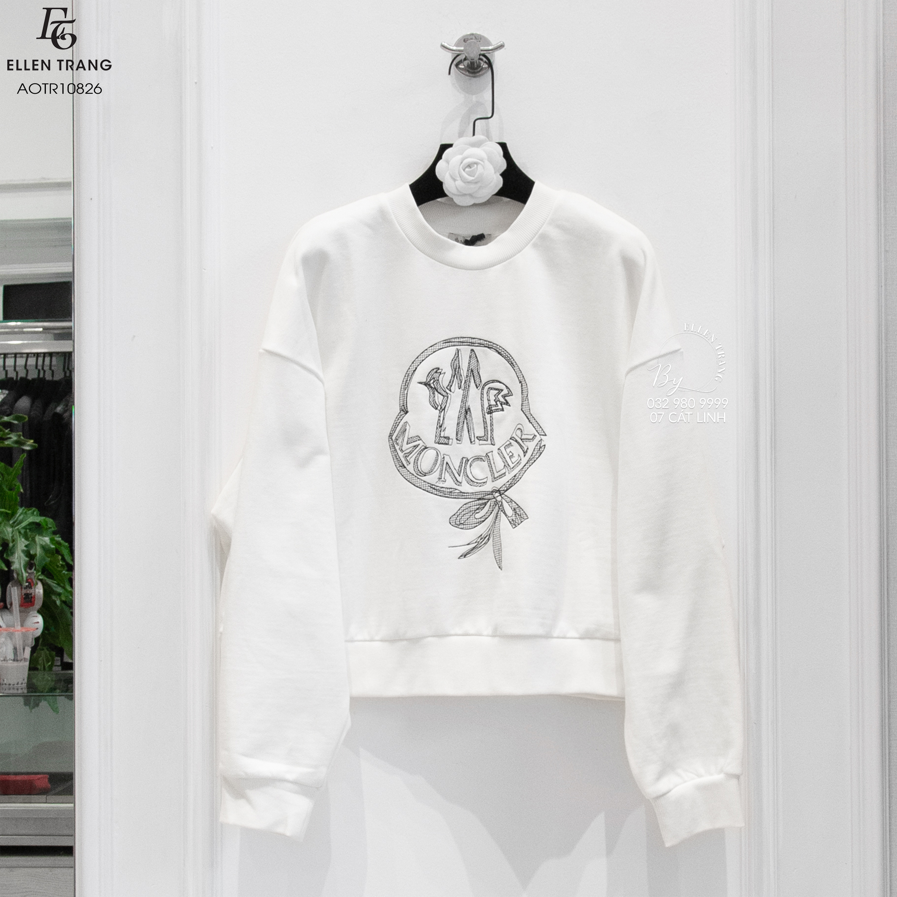 ÁO TRẮNG THÊU ĐEN MONCLER