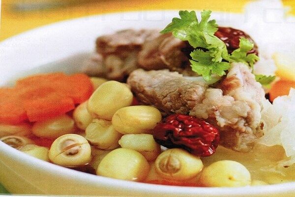 Thịt bò hầm hạt sen