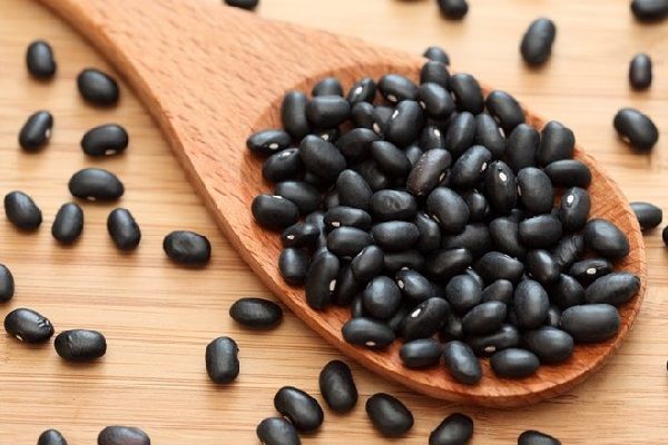7 công dụng chữa bệnh của đậu đen