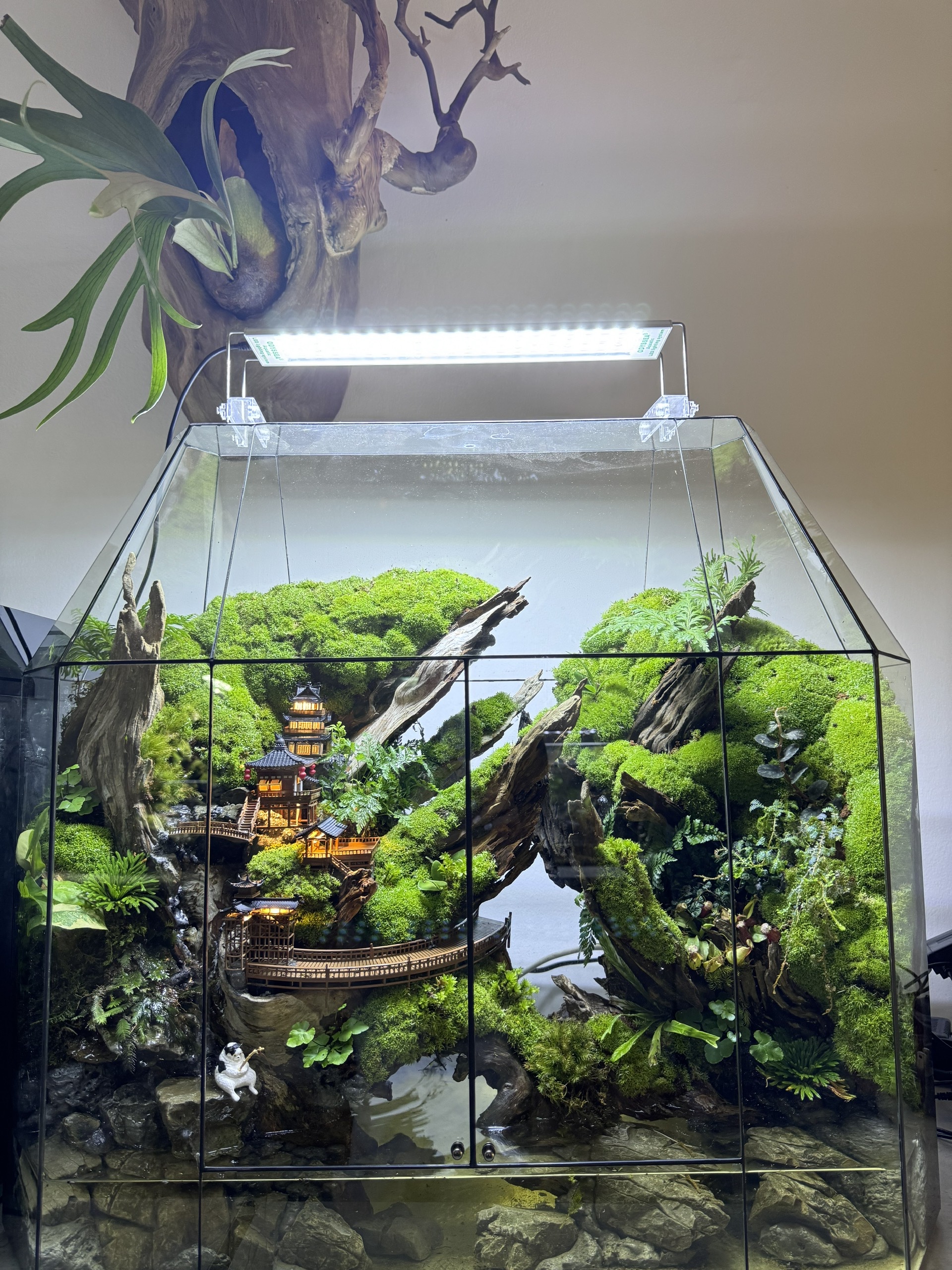 NHÀ CỔ TRẤN - 68CM