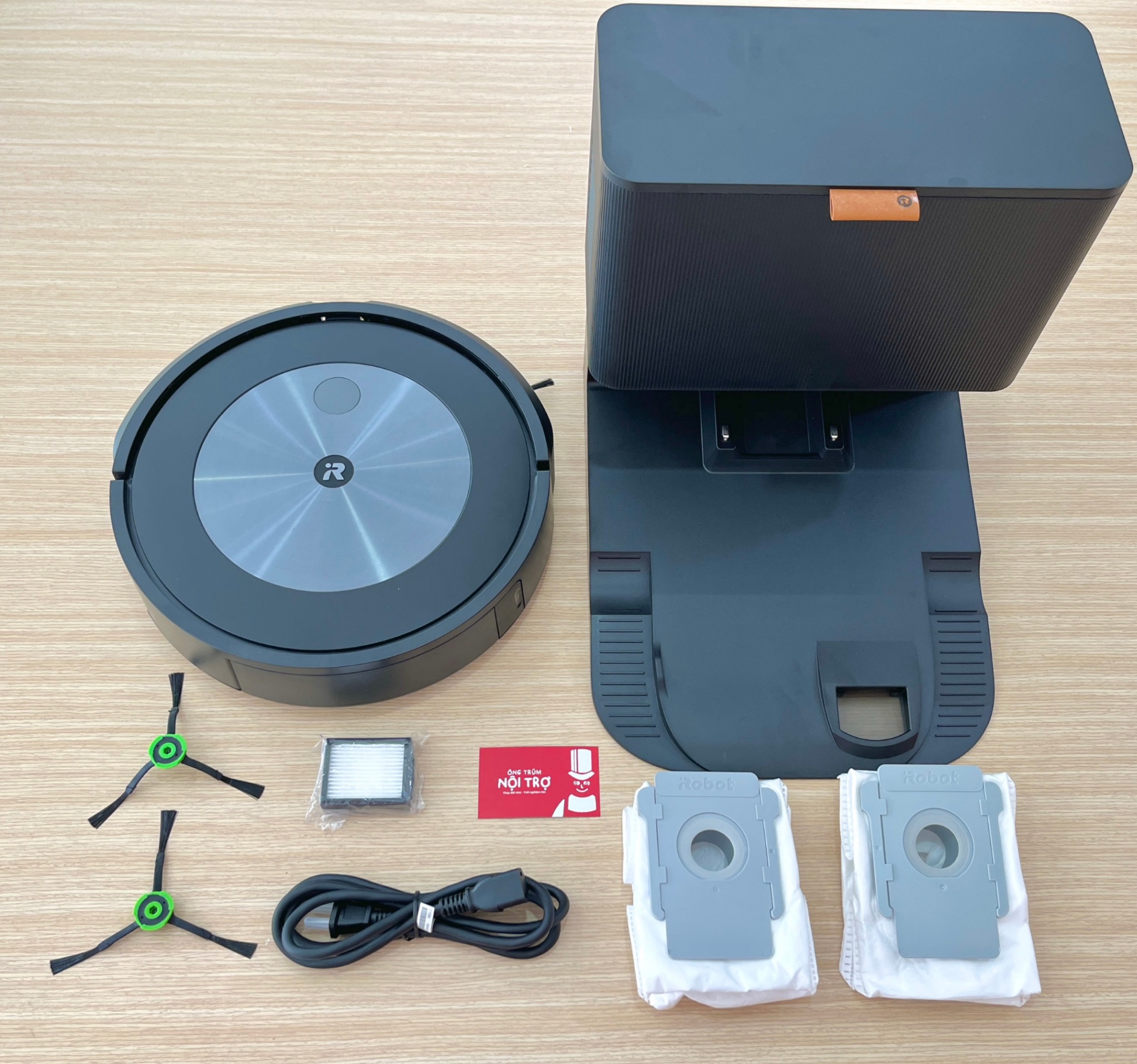 iRobot Roomba J7 Plus - Quang Vacuum