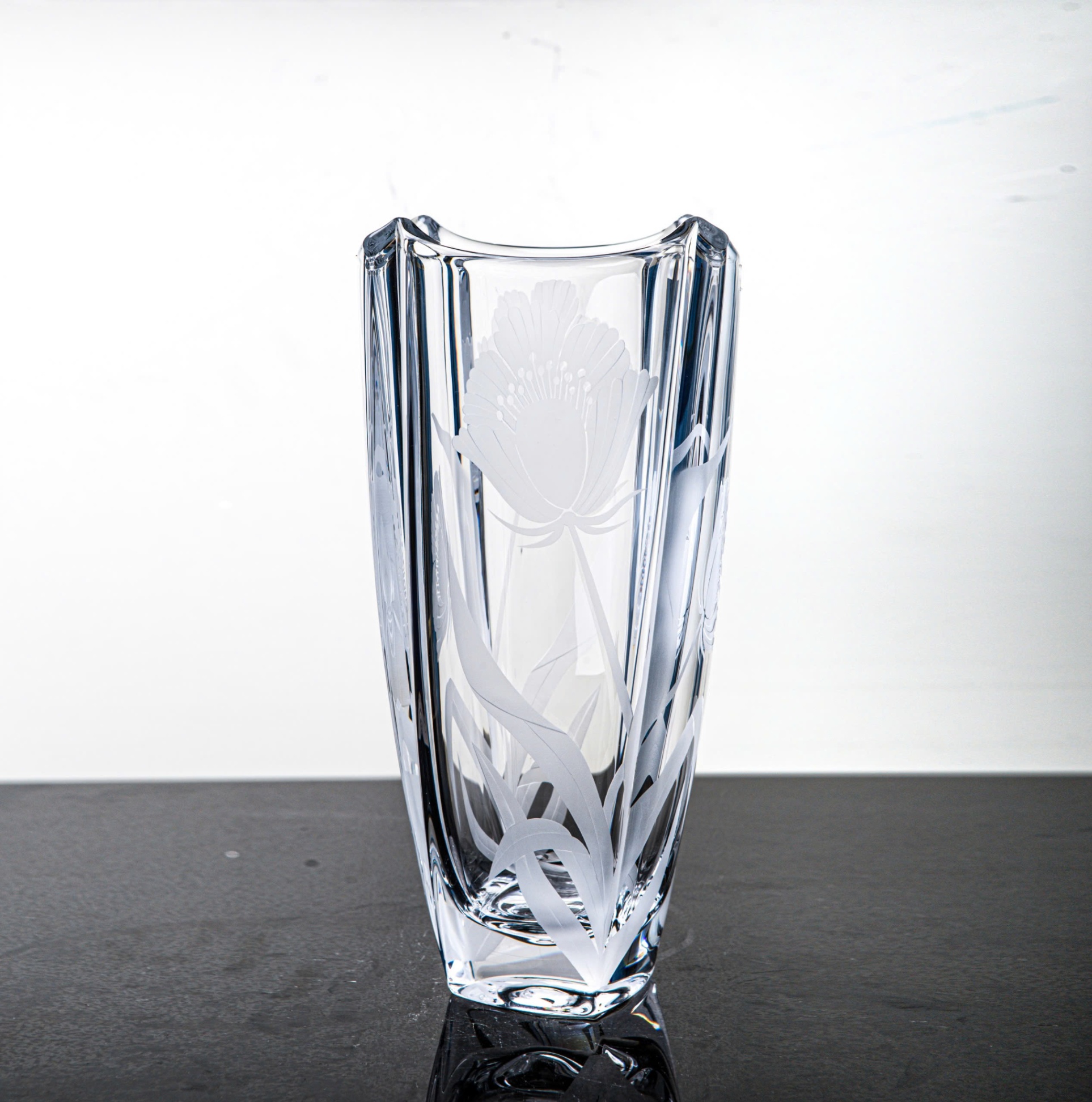 LỌ HOA BOM VUÔNG 30CM/ HOA 3D