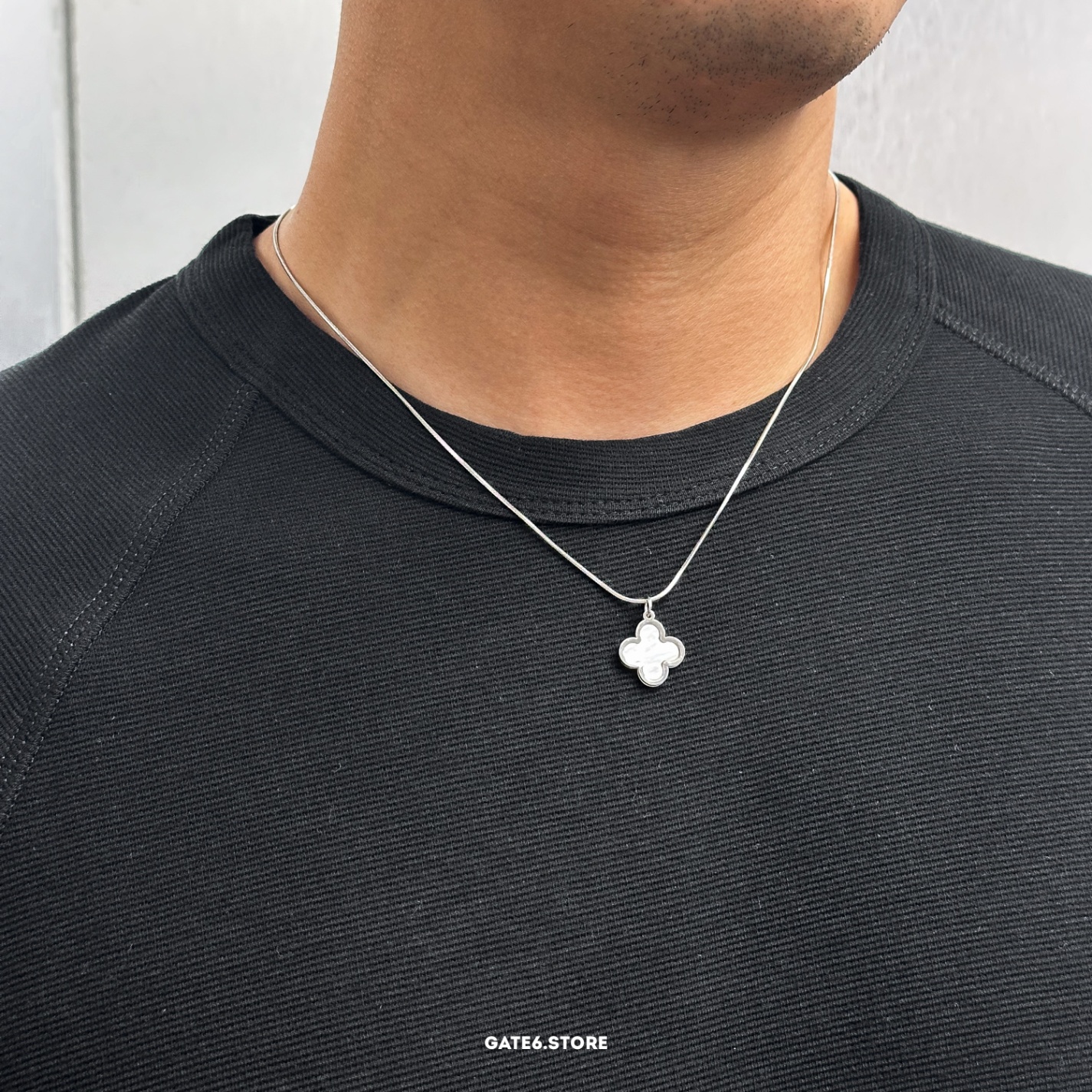 Vòng cổ YW Clover Leaf 1710
