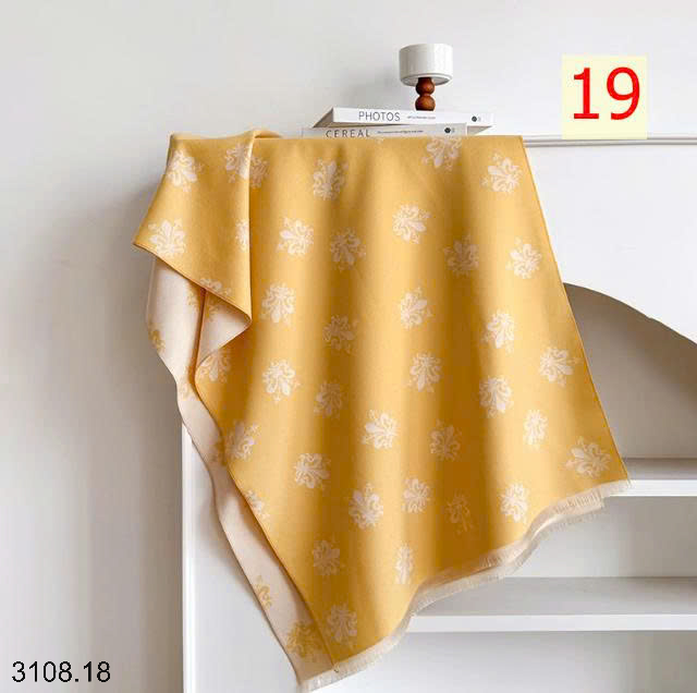 26HA3108.18 - KHĂN CHOÀNG CỔ CASHMERE GIẢ HỌA TIẾT BƯỚM