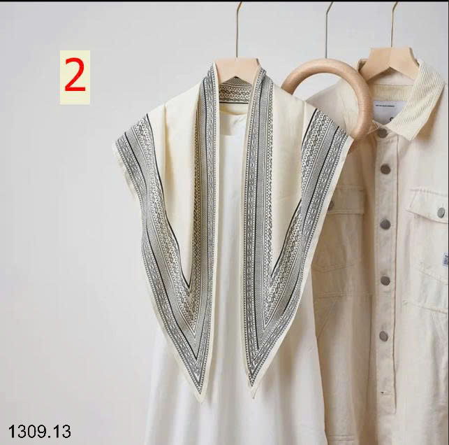 26HA1309.13 - SET 2 KHĂN TAM GIÁC