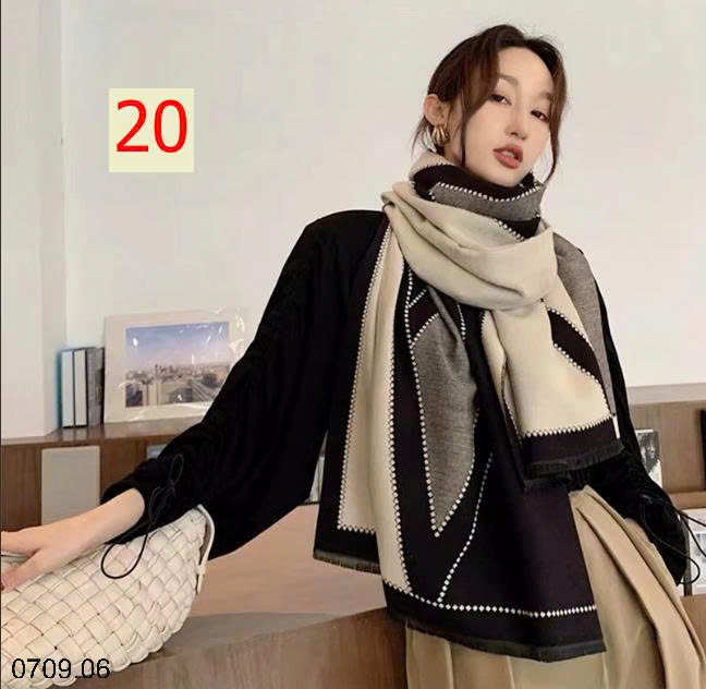 26HA0709.06 - KHĂN CHOÀNG MÙA ĐÔNG