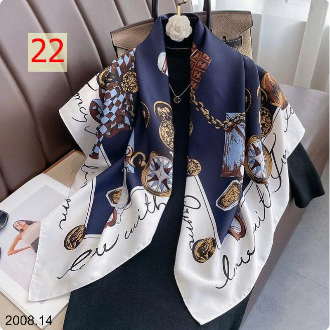 26HA2008.14 - SET 2 KHĂN LỤA VUÔNG QUÀNG CỔ