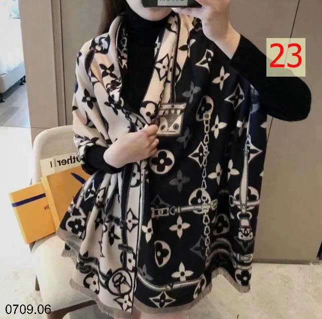 26HA0709.06 - KHĂN CHOÀNG MÙA ĐÔNG