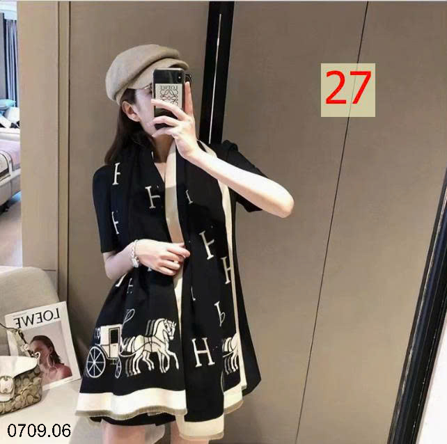 26HA0709.06 - KHĂN CHOÀNG MÙA ĐÔNG