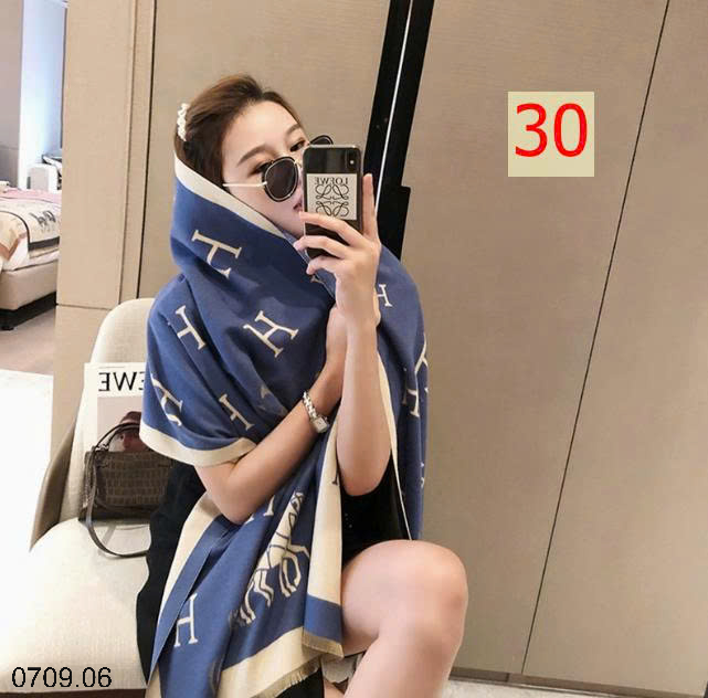 26HA0709.06 - KHĂN CHOÀNG MÙA ĐÔNG