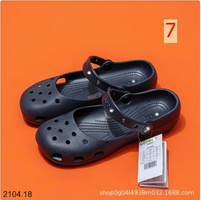 26HA2104.18 - DÉP CROCS BÍT MŨI