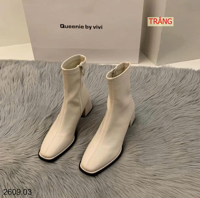 26HA2609.03 - GIÀY BỐT MŨI VUÔNG CHO NỮ