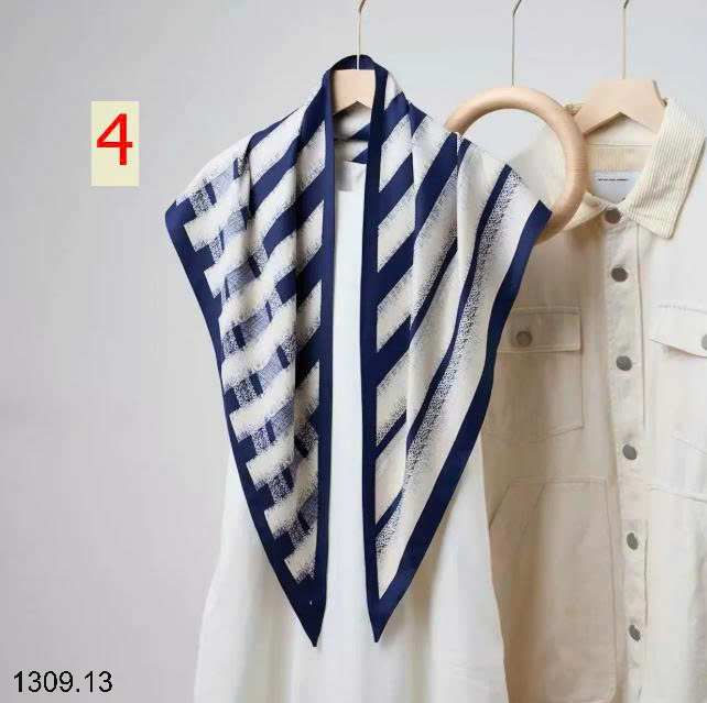 26HA1309.13 - SET 2 KHĂN TAM GIÁC