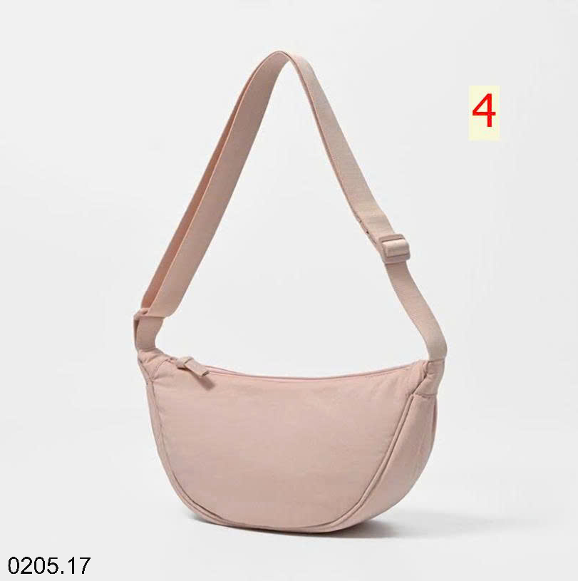 26HA0205.17 - TÚI ĐEO CHÉO VỎ XÒ