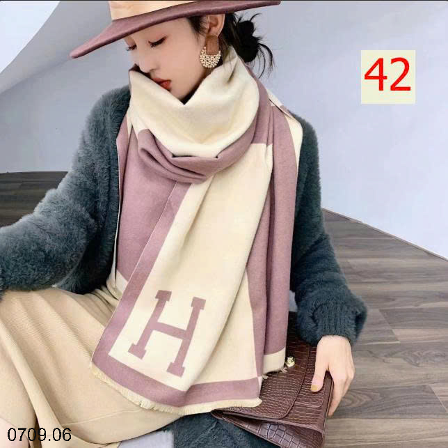 26HA0709.06 - KHĂN CHOÀNG MÙA ĐÔNG
