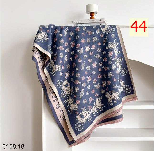 26HA3108.18 - KHĂN CHOÀNG CỔ CASHMERE GIẢ HỌA TIẾT BƯỚM