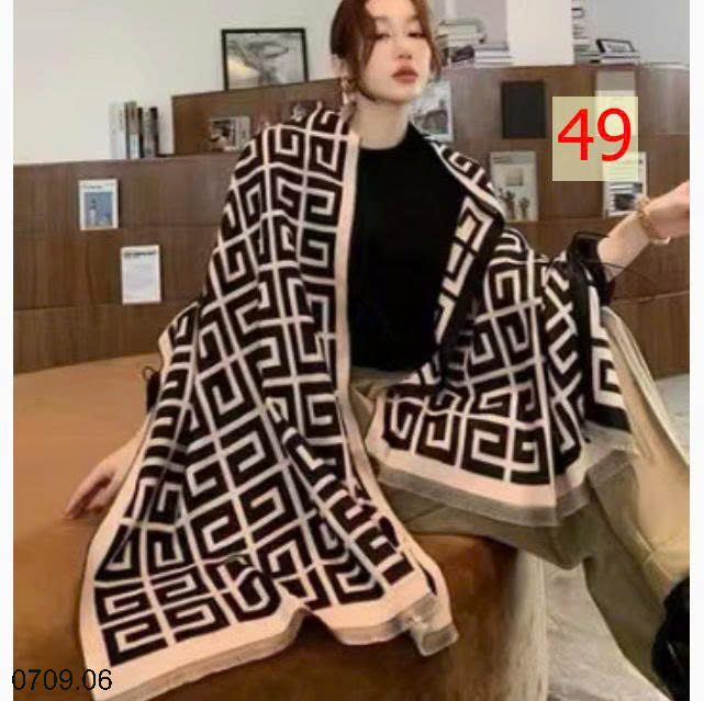 26HA0709.06 - KHĂN CHOÀNG MÙA ĐÔNG