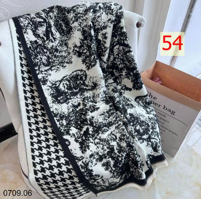 26HA0709.06 - KHĂN CHOÀNG MÙA ĐÔNG