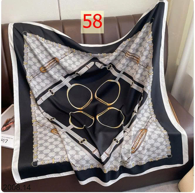 26HA2008.14 - SET 2 KHĂN LỤA VUÔNG QUÀNG CỔ