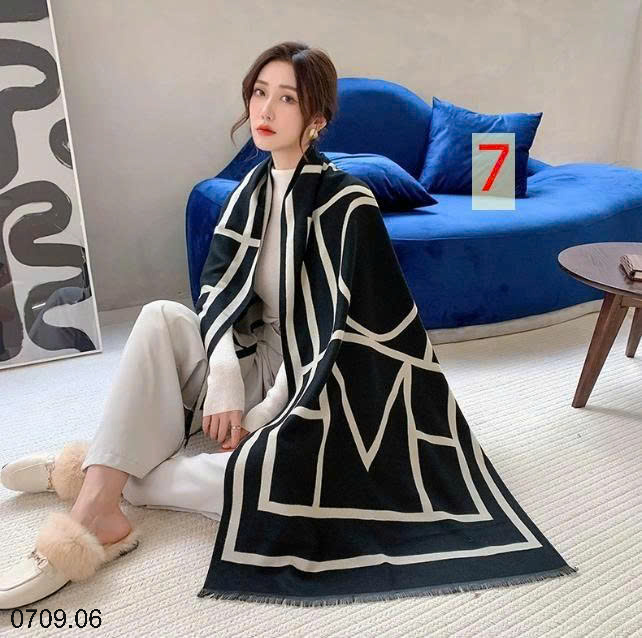26HA0709.06 - KHĂN CHOÀNG MÙA ĐÔNG