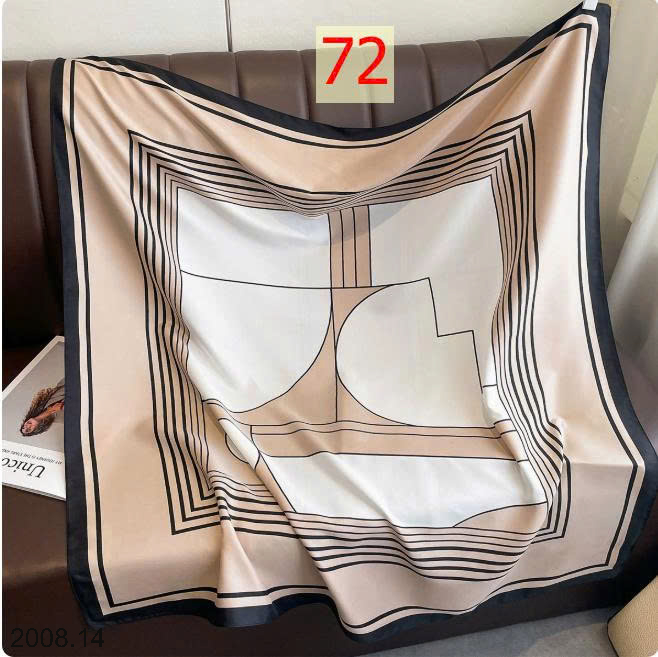 26HA2008.14 - SET 2 KHĂN LỤA VUÔNG QUÀNG CỔ
