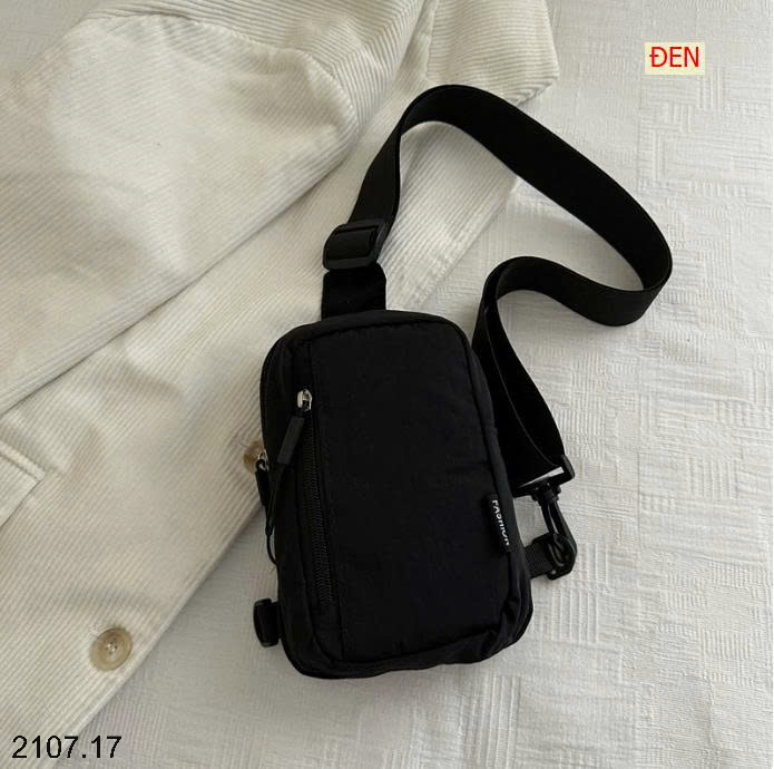 26HA2107.17 - TÚI ĐEO NGỰC THỜI TRANG