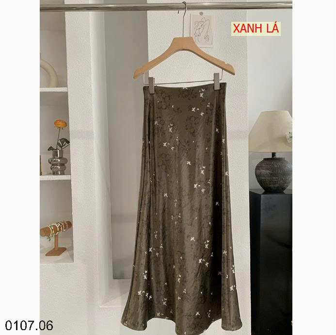 26HA0107.06 - CHÂN VÁY OMALAE SATIN IN HÌNH BƯỚM