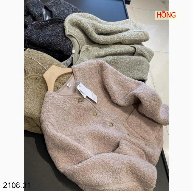 26HA2108.01 - ÁO KHOÁC LÔNG CỪU CỔ TRÒN TÚI HÔNG