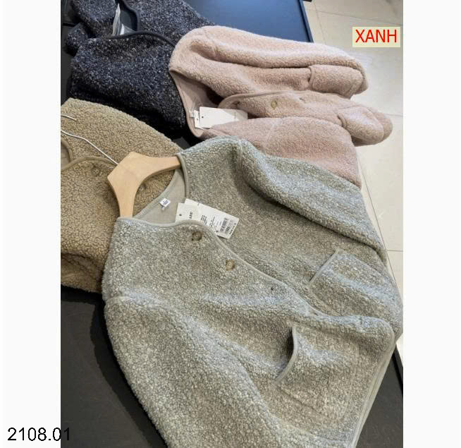 26HA2108.01 - ÁO KHOÁC LÔNG CỪU CỔ TRÒN TÚI HÔNG