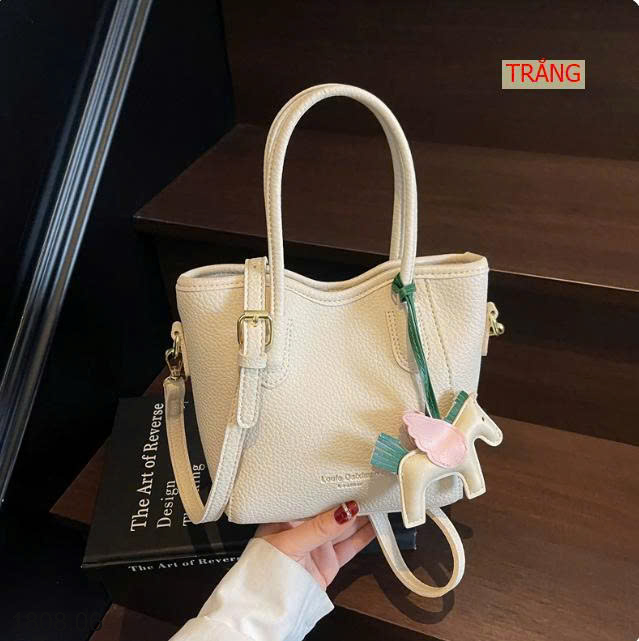 26HA1808.06 - TÚI MINI KÈM MÓC NGỰA XINH