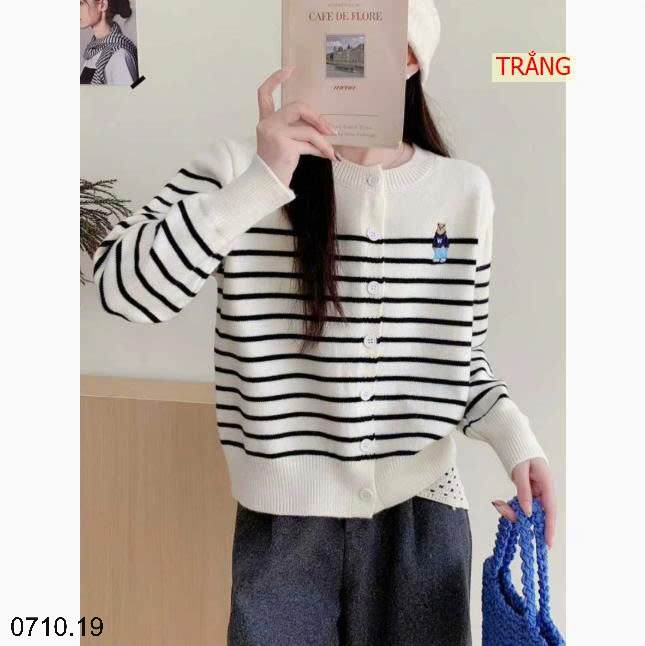 26HA0710.19 - ÁO CARDIGAN KẺ THÊU GẤU CHO NỮ