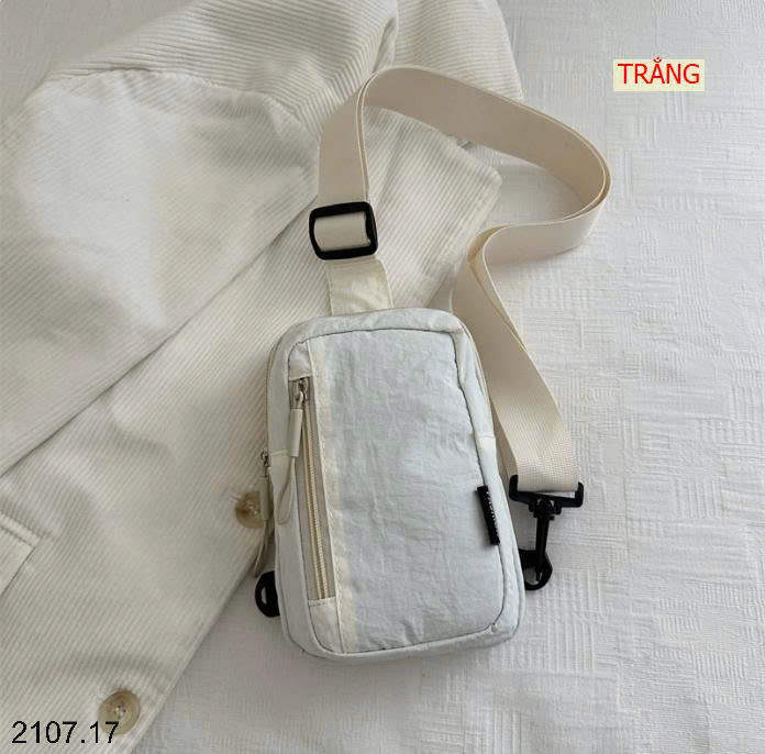 26HA2107.17 - TÚI ĐEO NGỰC THỜI TRANG