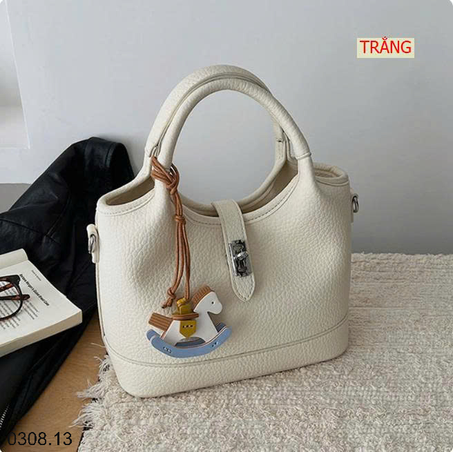 26HA0308.13 - TÚI XÁCH NỮ MÓC NGỰA