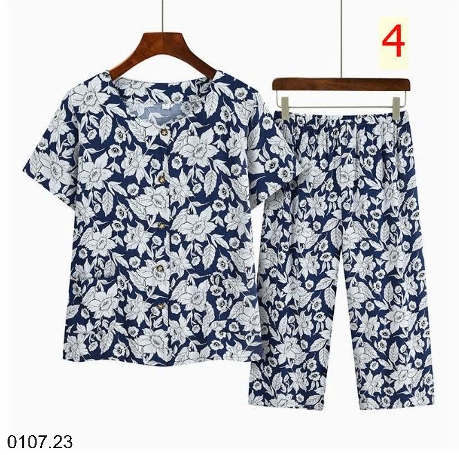26HA0107.23 - BỘ HOA TRUNG NIÊN MẶC NHÀ CHO MẸ