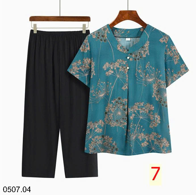 26HA0507.04 - BỘ HOA TRUNG NIÊN MẶC NHÀ CHO MẸ