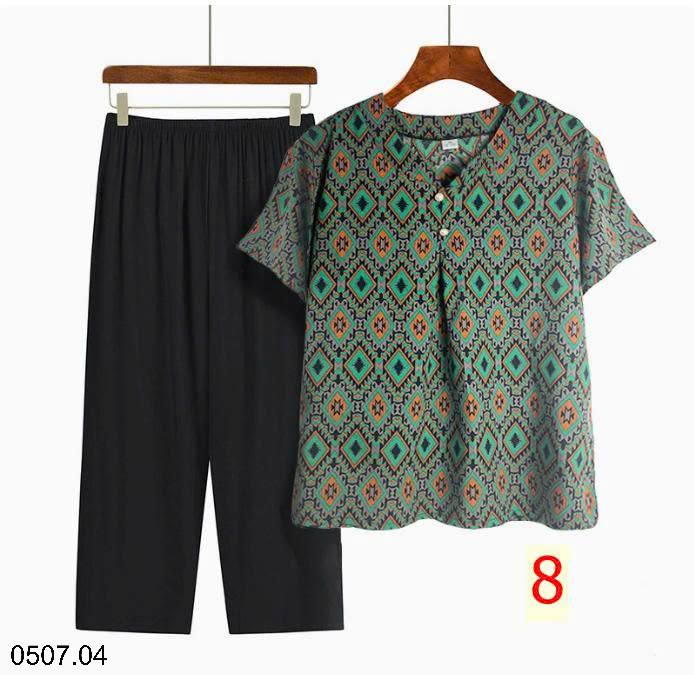 26HA0507.04 - BỘ HOA TRUNG NIÊN MẶC NHÀ CHO MẸ