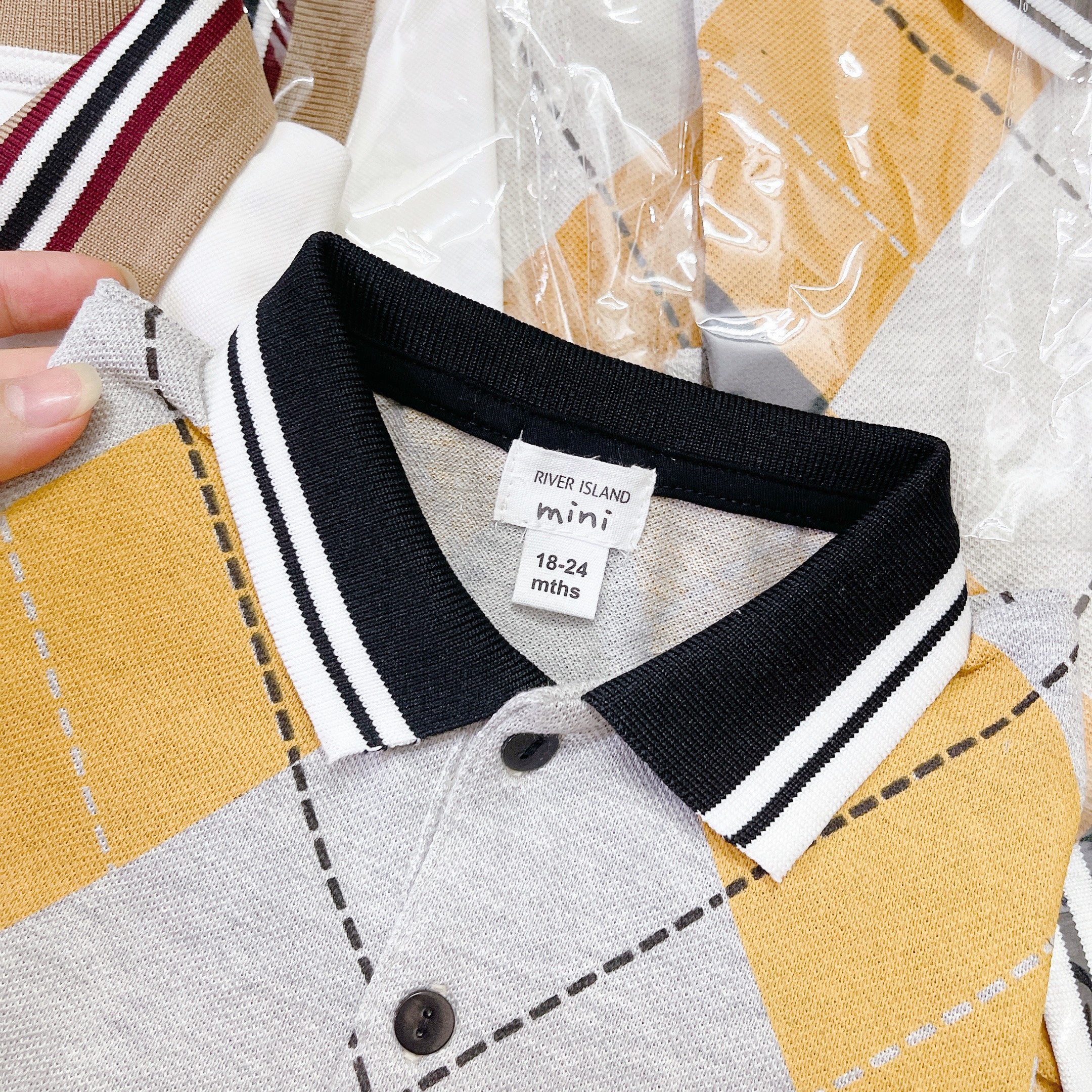 S95 - SÉT 2 ÁO POLO PHỐI MÀU GHI VÀNG - TRẮNG