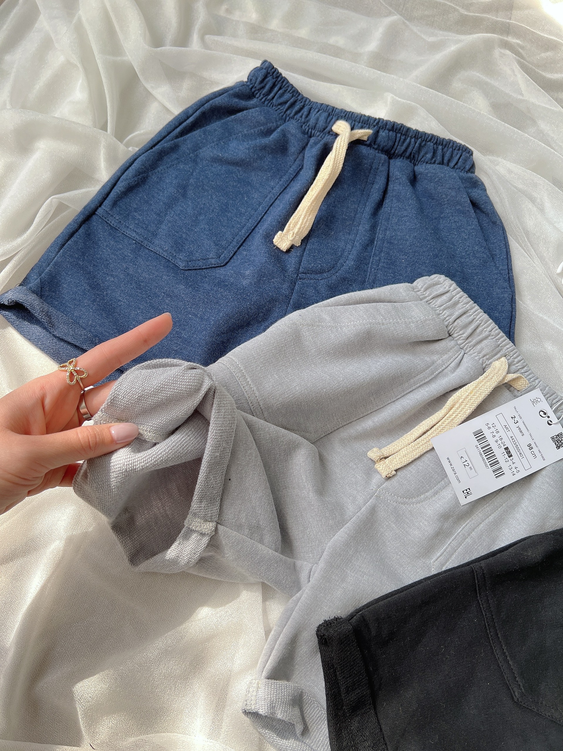 HAX231 - SÉT 3 QUẦN SHORT DA CÁ ĐEN THAN GHI