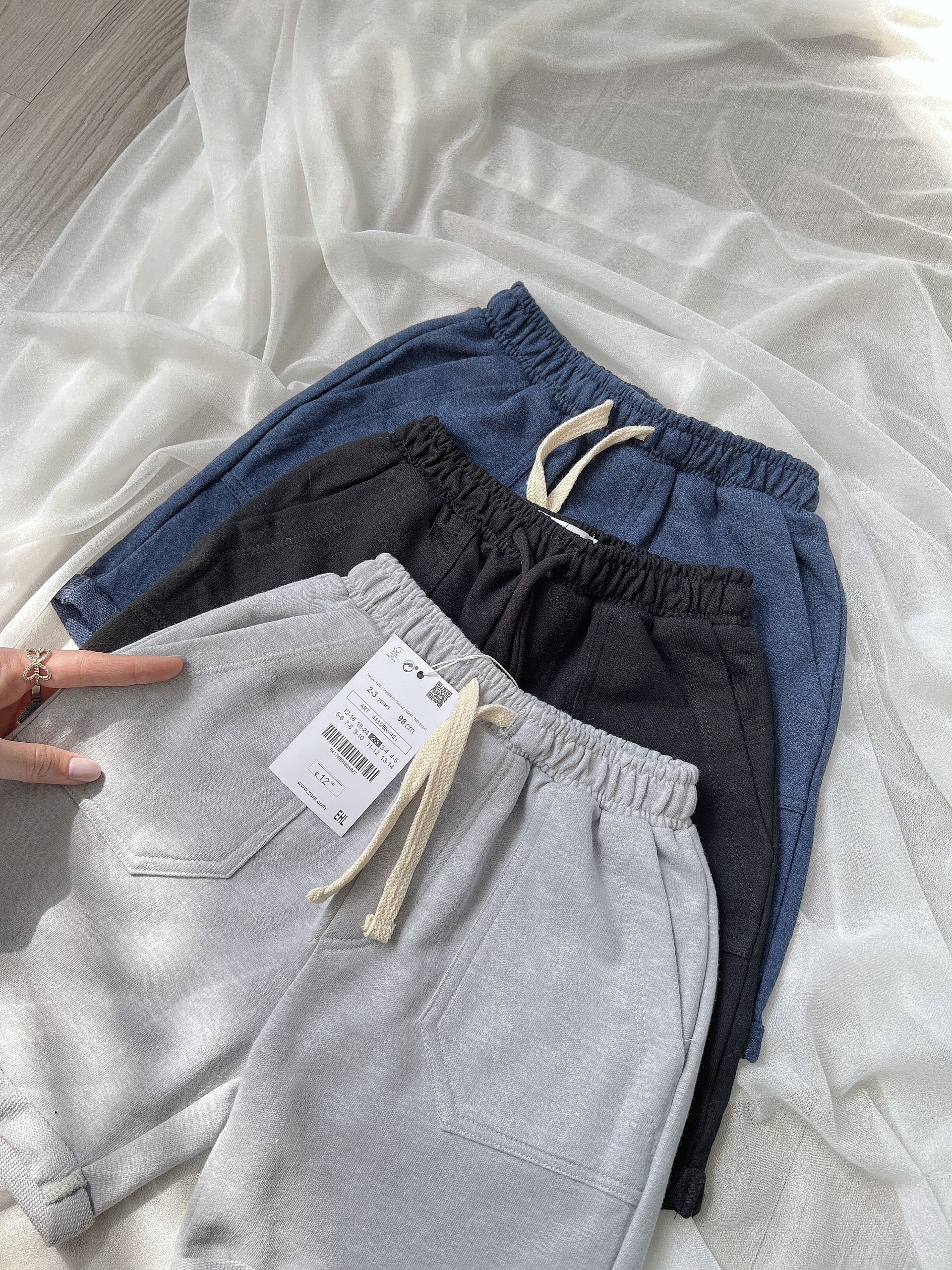 HAX231 - SÉT 3 QUẦN SHORT DA CÁ ĐEN THAN GHI