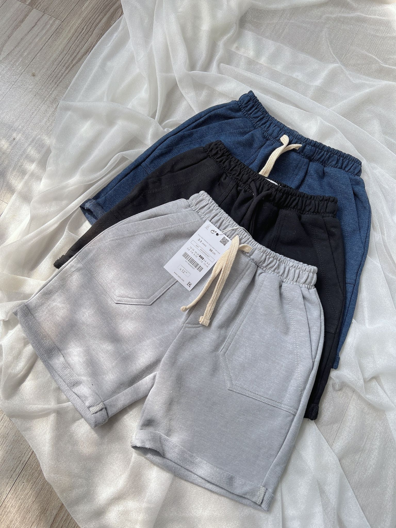 HAX231 - SÉT 3 QUẦN SHORT DA CÁ ĐEN THAN GHI