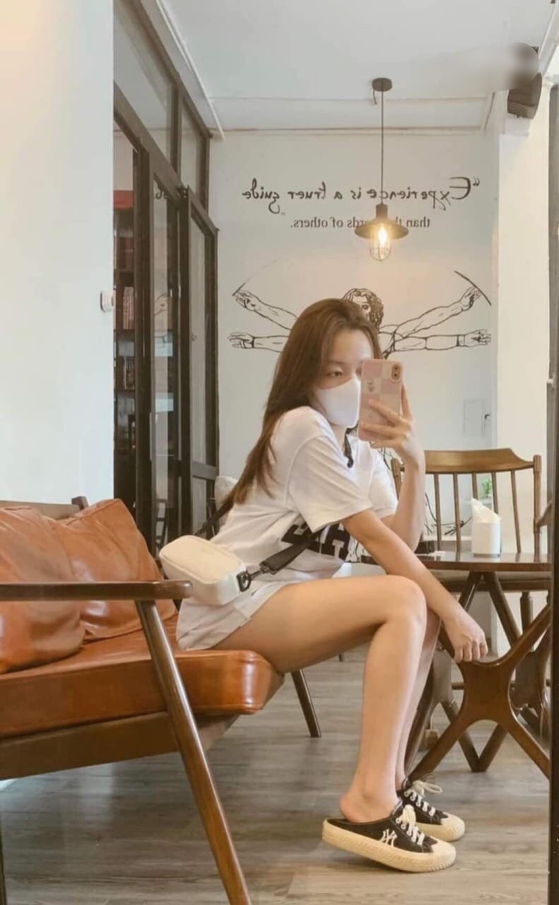 HA2561 - TÚI ĐEO CHÉO FOREVER YOUNG