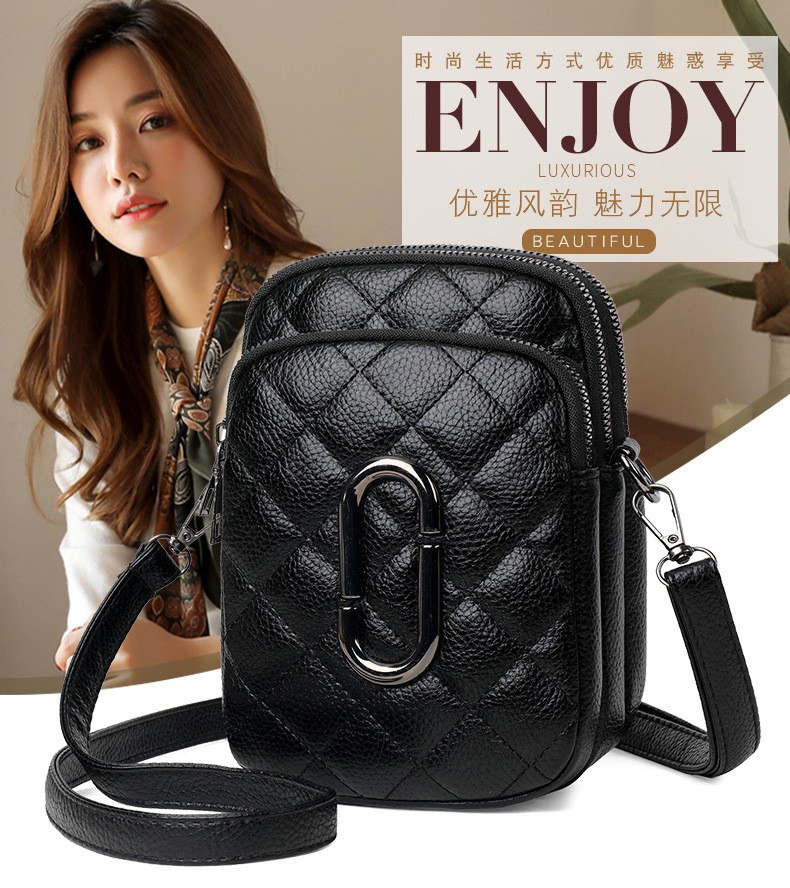 HA1776 - TÚI ĐEO CHÉO ĐEN MINI