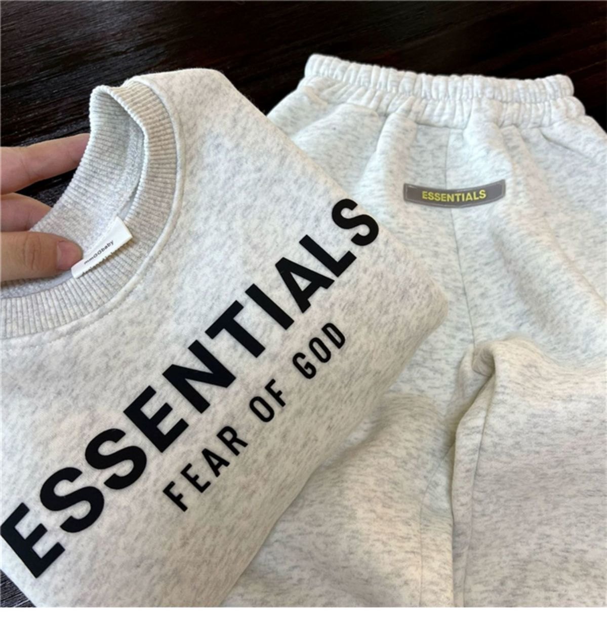 HA2292 - BỘ NỈ LÔNG CỪU ESSENTIALS