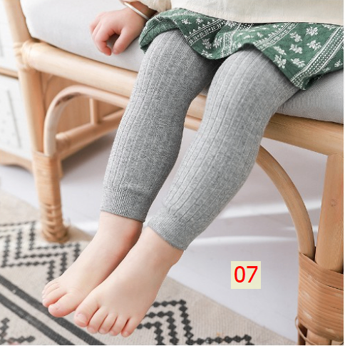 HA22103 - SET 2 QUẦN TẤT BÉ GÁI