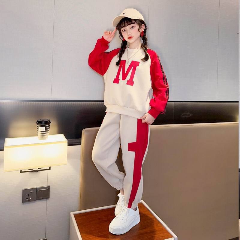 HH5115 - BỘ NỈ CHỮ M BÉ GÁI