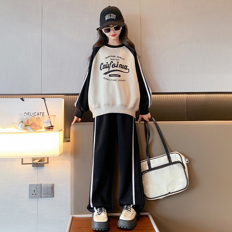 HA24117 - BỘ NỈ BÉ GÁI
